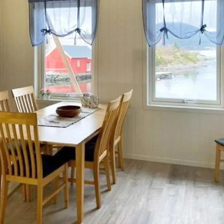 Three-bedroom In Svelgen Vakantiehuis Sorgulen