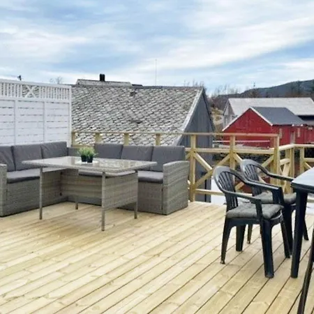 Three-bedroom In Svelgen Vakantiehuis *