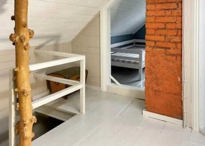 6 Person In Svelgen-by Traum Sorgulen